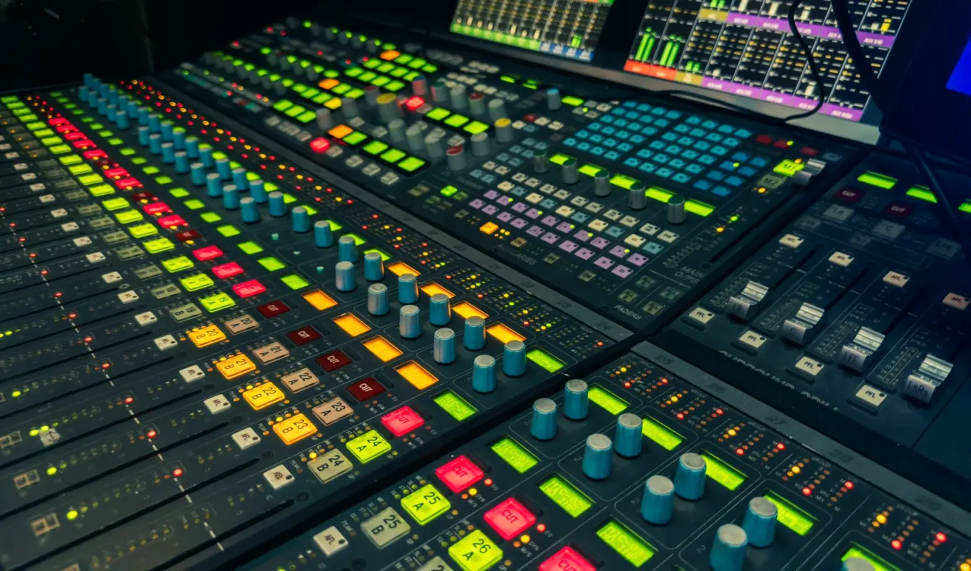 Before You Commit: A Checklist for Planning a Compact Control Room